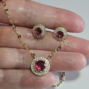 Gold Tone Red Rhinestone Clear Accents Earring Necklace Set 17-18.5"